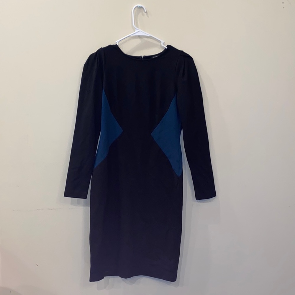 cute black dress with blue detailing💙 size S/M